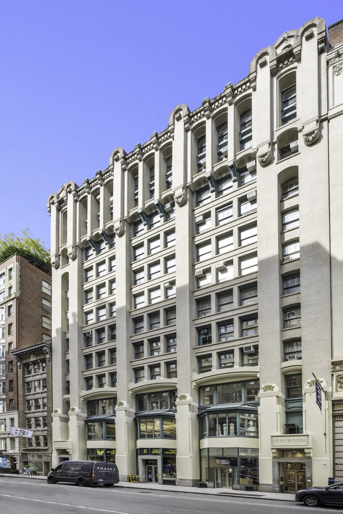 Street elevation of 19 West 21st Street